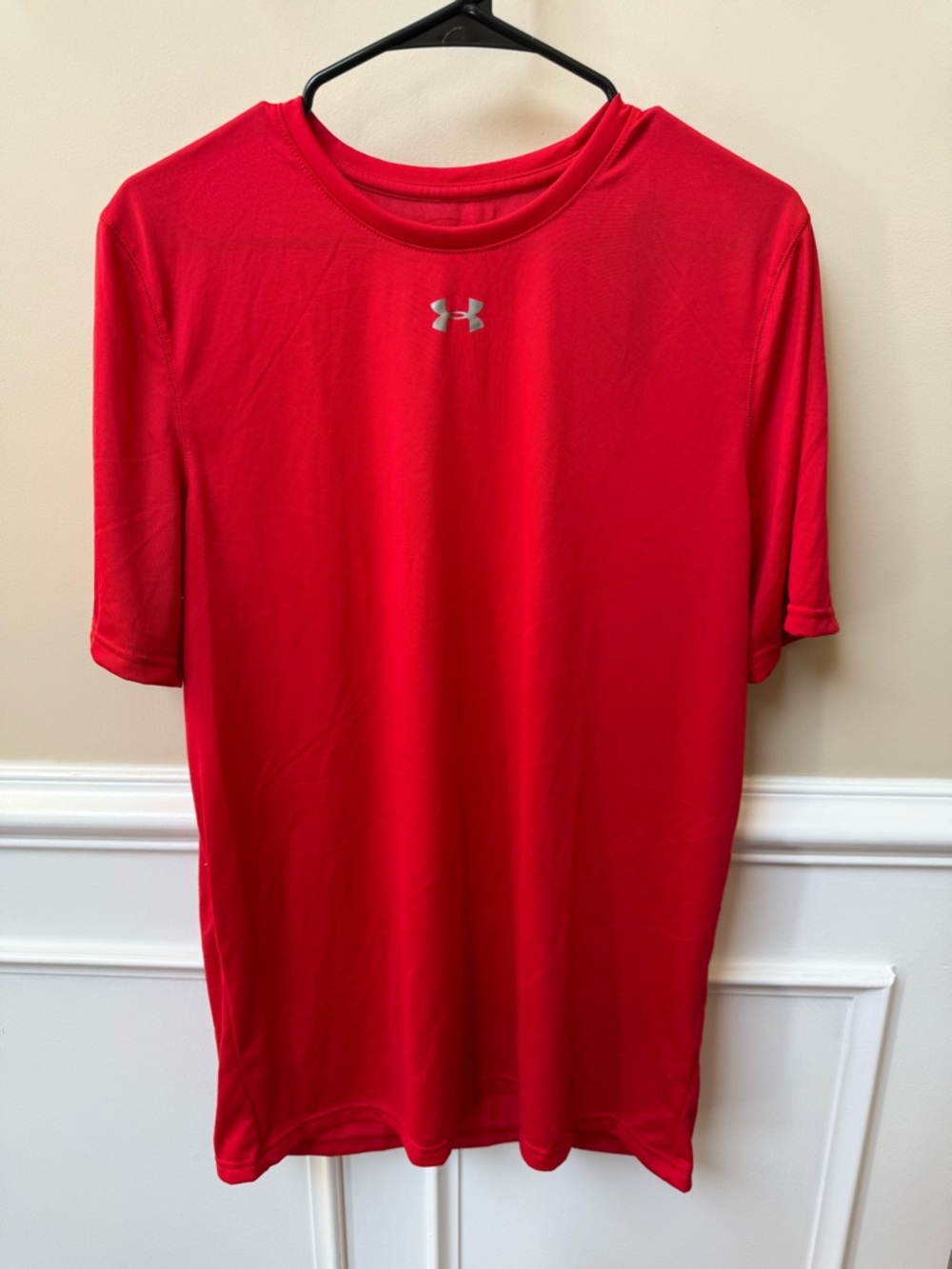 Under Armour Red Short-Sleeve Athletic Tee
